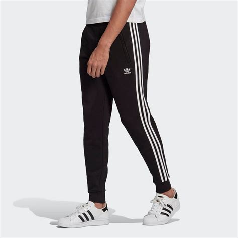 adidas jogginghose schwarz mit grauen streifen|adidas Originals ADICOLOR 3.